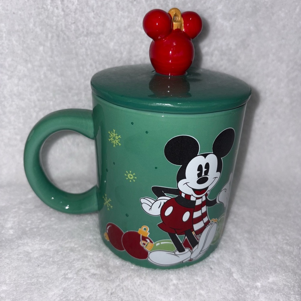 Festive Green Mug with Mickey Mouse and Lid
